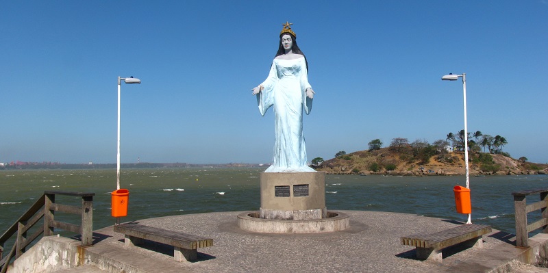 Iemanjá - Estatua que representa a la diosa del mar.