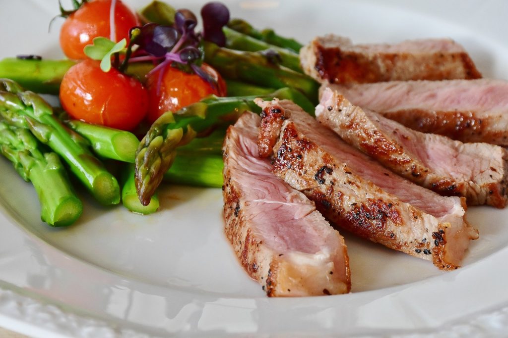 Sin Gluten - Carne con ensalada.