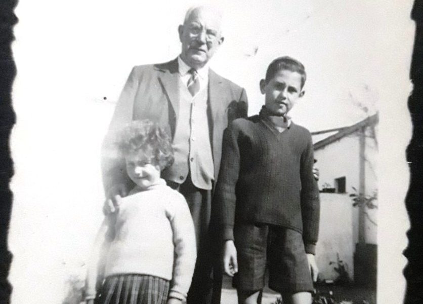Ancestros - Andrés y sus nietos.