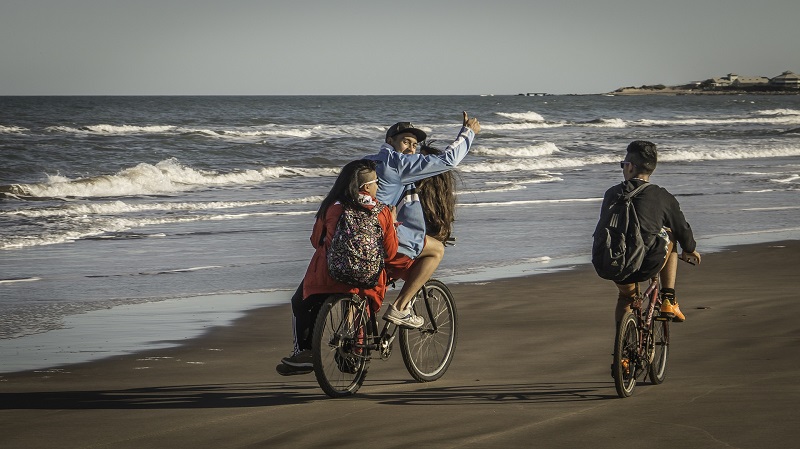 bici arte- Chicos En Bicicleta.