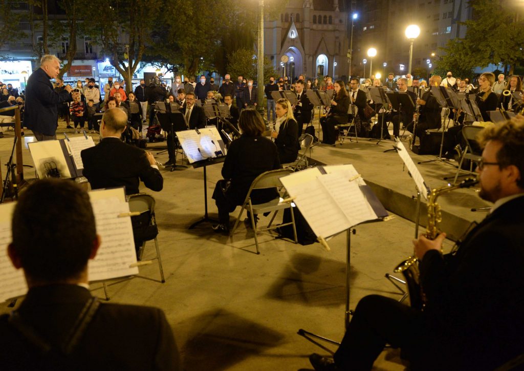 Plaza - Orquesta En La Plaza San Martin.