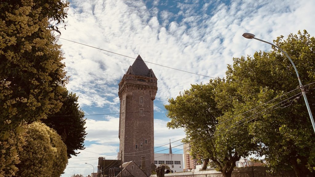 Convocatoria - La Torre De Agua En Mdp Foto.