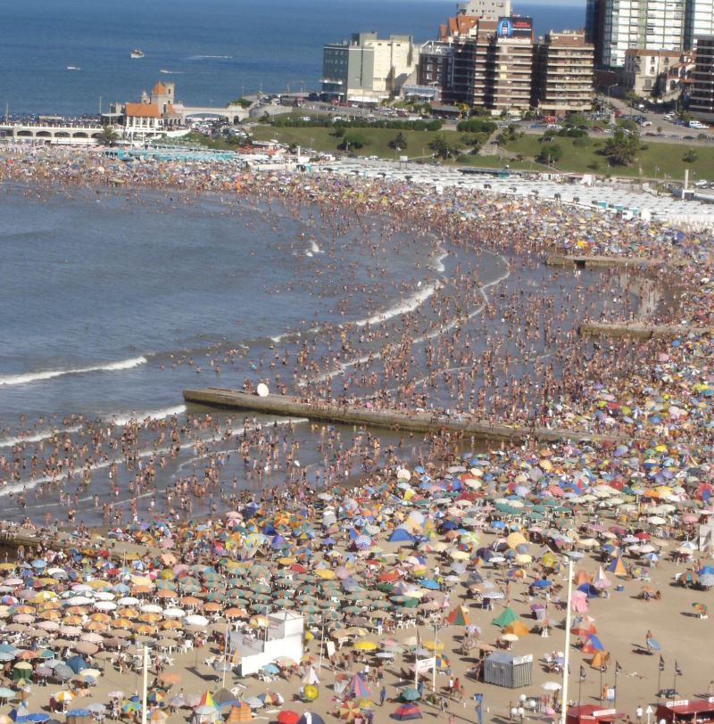 Popular - Playa de Mar del Plata.