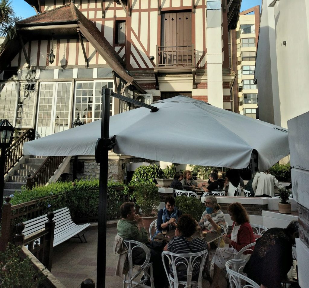 Villa Normandy - Café en Normandy.