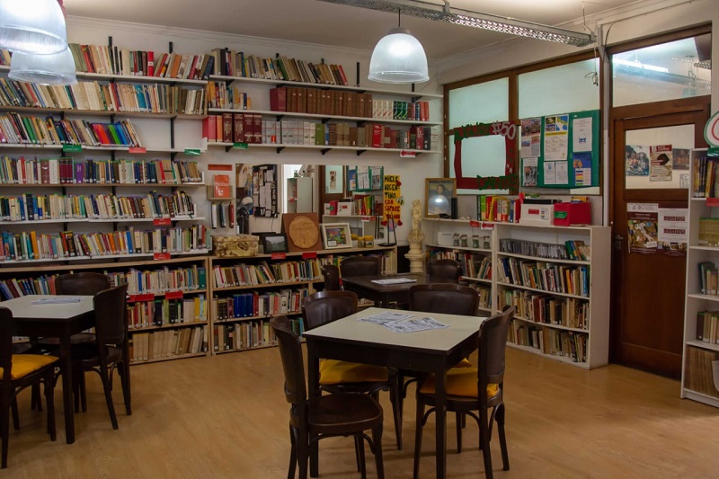 Celebra - Biblioteca De La Dante Por Dentro.