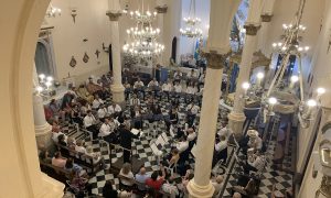 Banda Sinfónica - Orquesta Sinfonica Tocando En La Sagrada Familia.