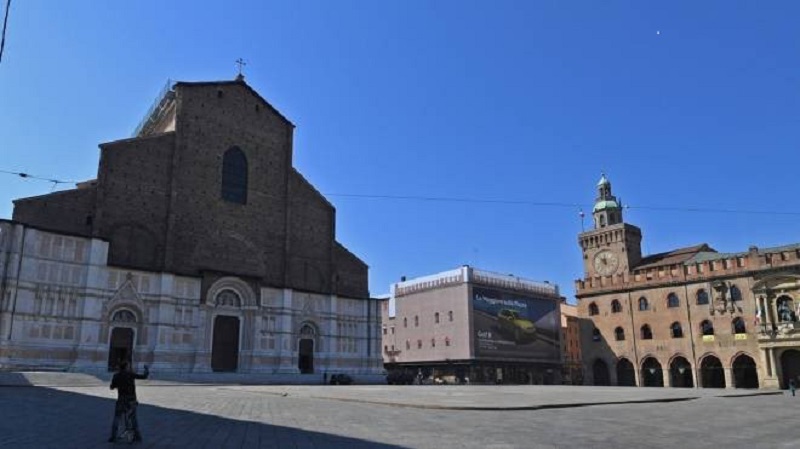 Extranjero - Bologna La Capital De La Provincia.
