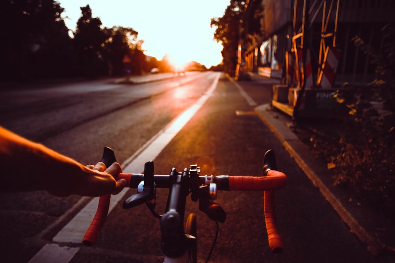 bicicleta - Pedaleando Al Atardecer