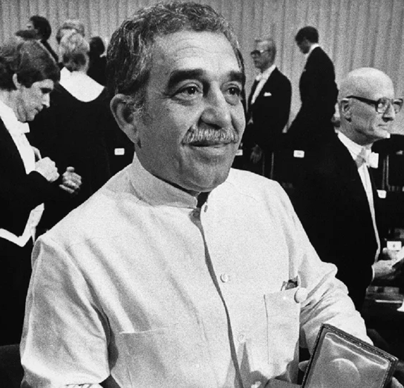 12 de octubre - García Márquez Con El Nobel
