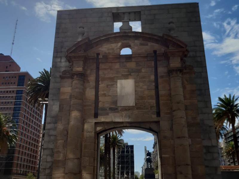 Curiosidades - Puerta De La Ciudadela