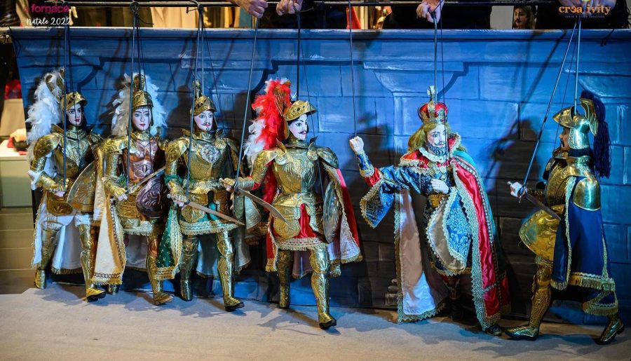 Al Teatro dell’Opera della Compagnia Teatrale Thalìa vanno in scena i Pupi siciliani