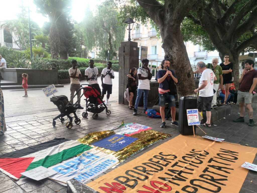 Percorsi di solidarietà, presidio in occasione della giornata mondiale del rifugiato