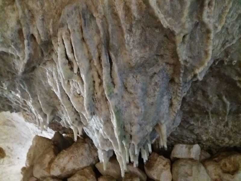 Stalattiti nella Grotta Di Agnano Ostuni