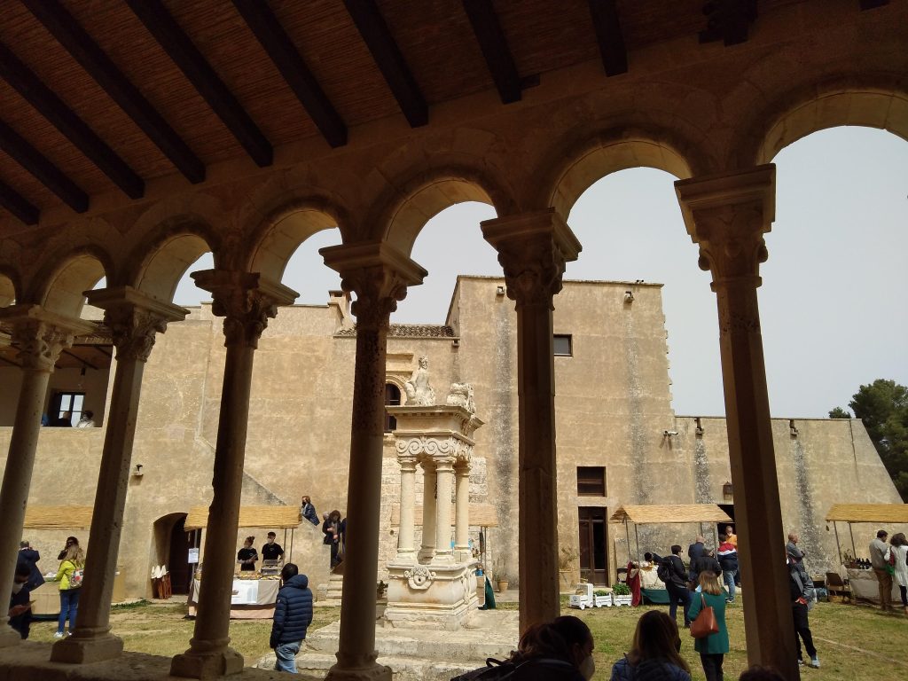 Portico dell' abbazia di Santa Maria di Cerrate