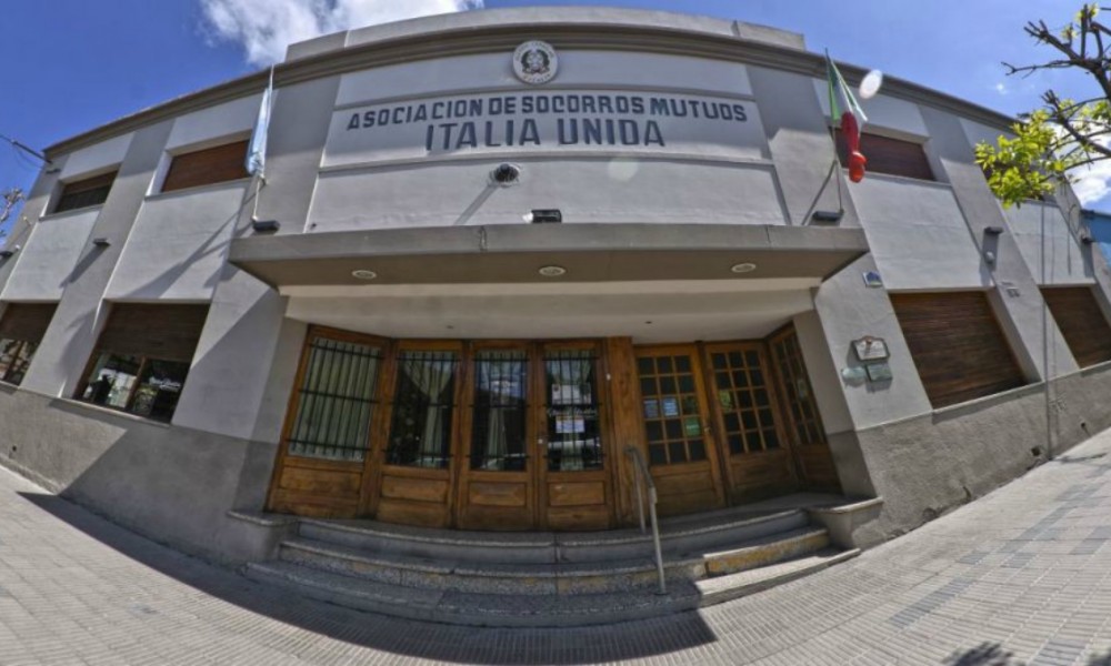 Club italia unida - Frente