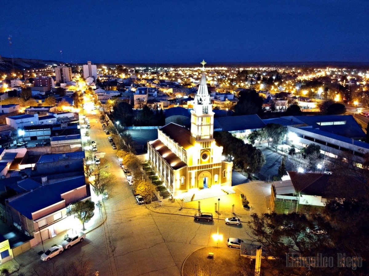 La Parroquia Nuestra Señora del Rosario de Villa Regina itRíoNegro