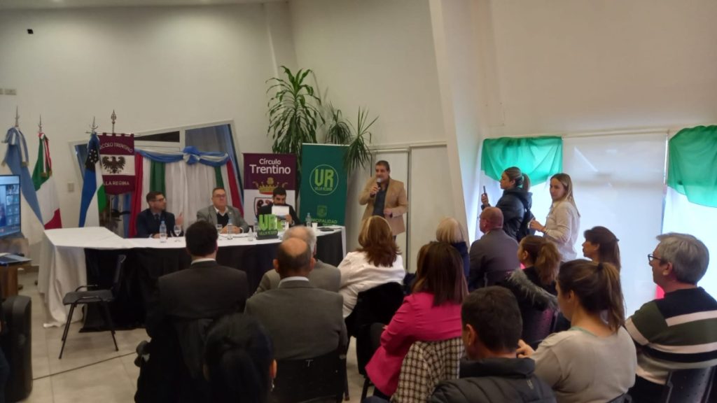 Tesero - Evento y firma del pacto de amistad entre Villa Regina y Tesero