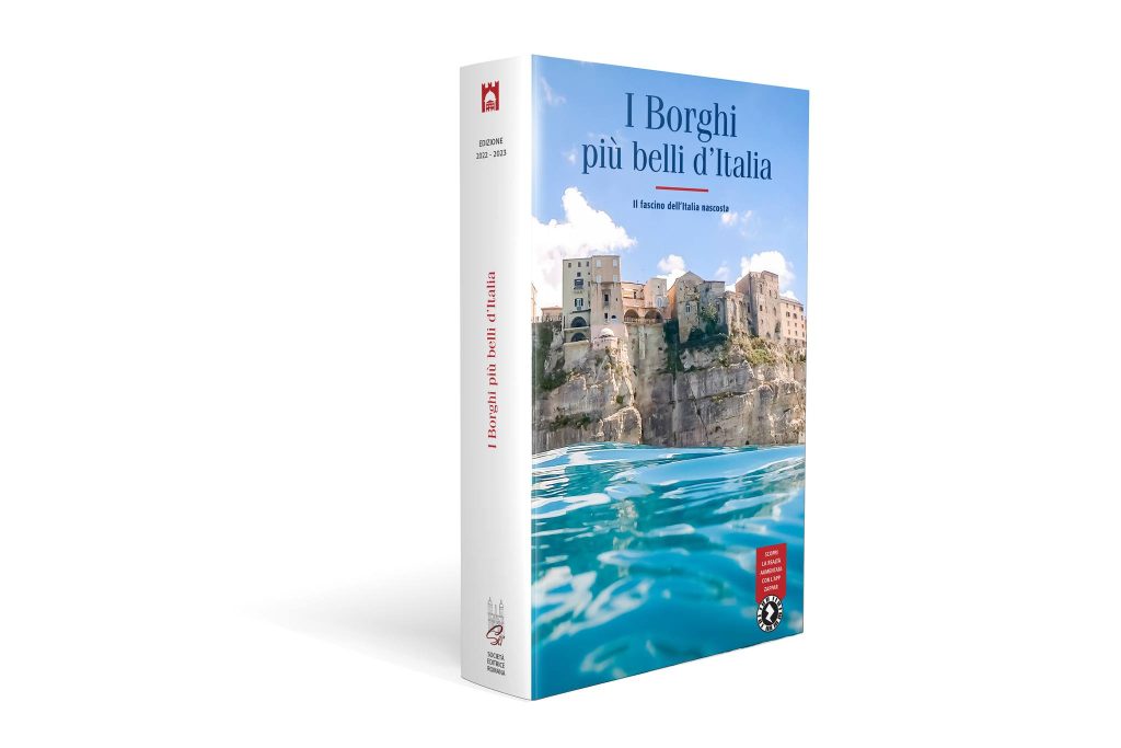 Tropea In Copertina Sulla Guida Dei Borghi Più Belli D'Italia - ItTropea