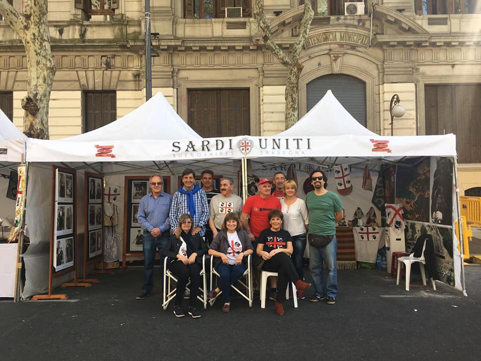 sardos - Stand Sardi Uniti En Bs As Celebra Italia