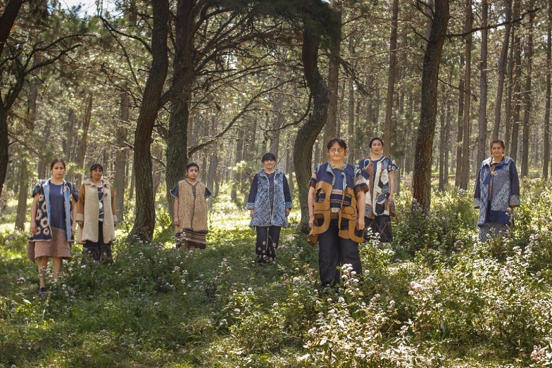 textil - Mujeres En La Naturaleza
