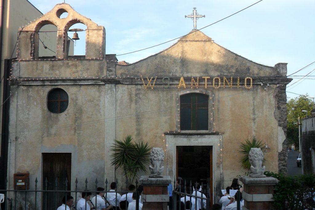 Sant'Antonio la chiesa in festa - foto: Prof.ssa Finocchiaro