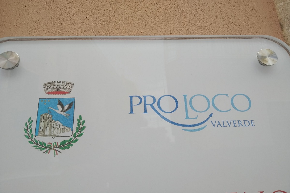 Proloco Valverde: o logotipo azul – Foto: Cavaleri Francesca Agata