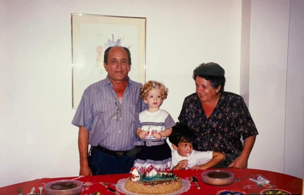 Ana Cristina Petruzzo - Cristina Y Sus Abuelos
