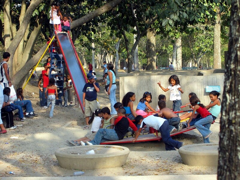 Parque del Este - Ninos Jugando