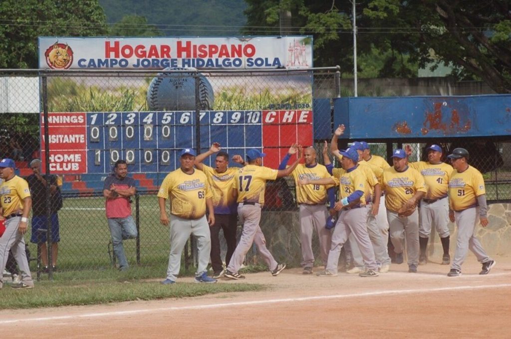 Juegos Deportivos de Asocenca - Partido De Softboll